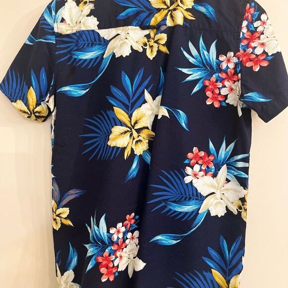 Denim & Flower Button Down Shirt - Picture 6 of 6